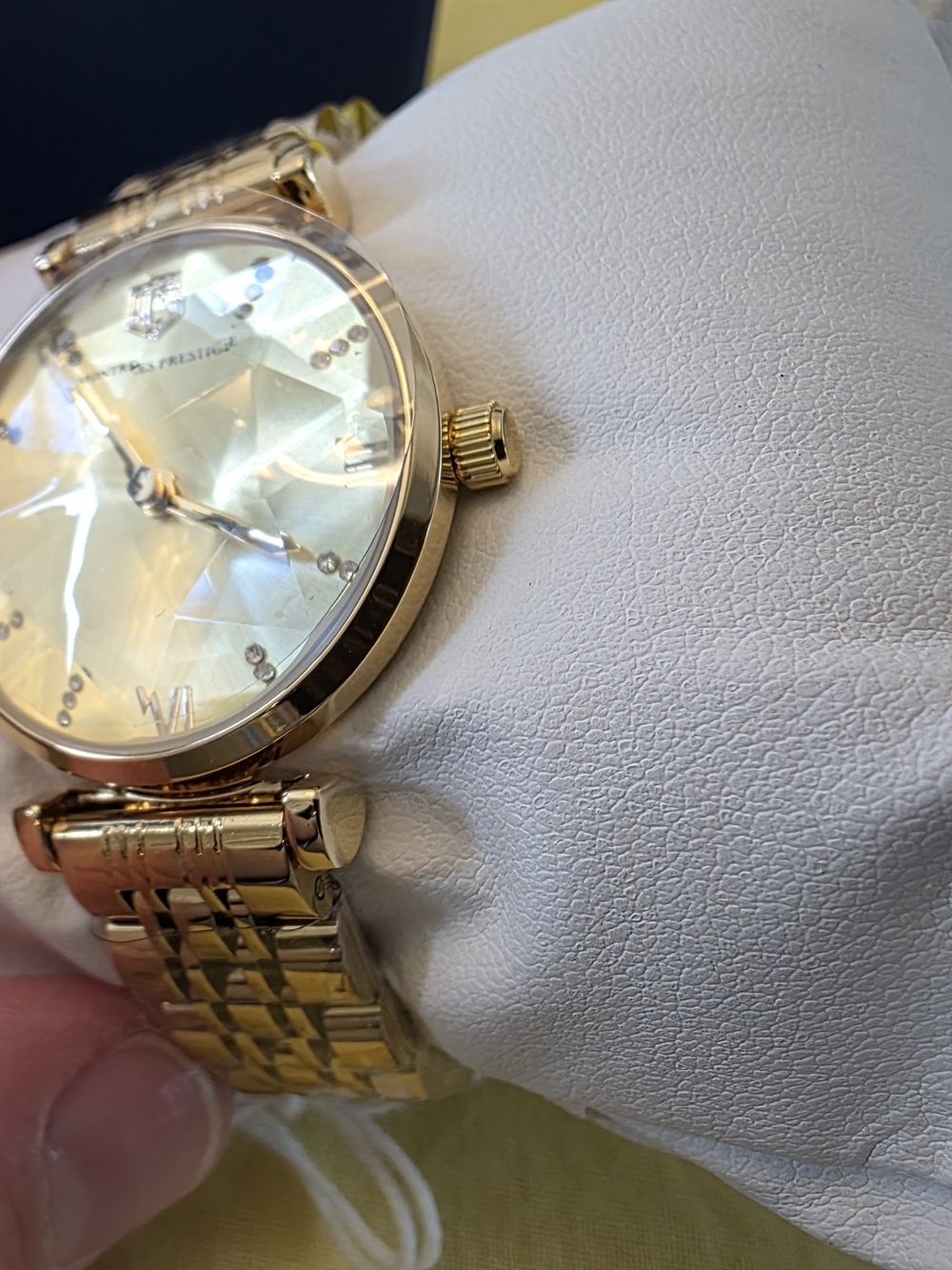 Montres Prestige X Invicta Women's Watch - 32mm. Gold (MPW-0017) - Picture 2 of 5